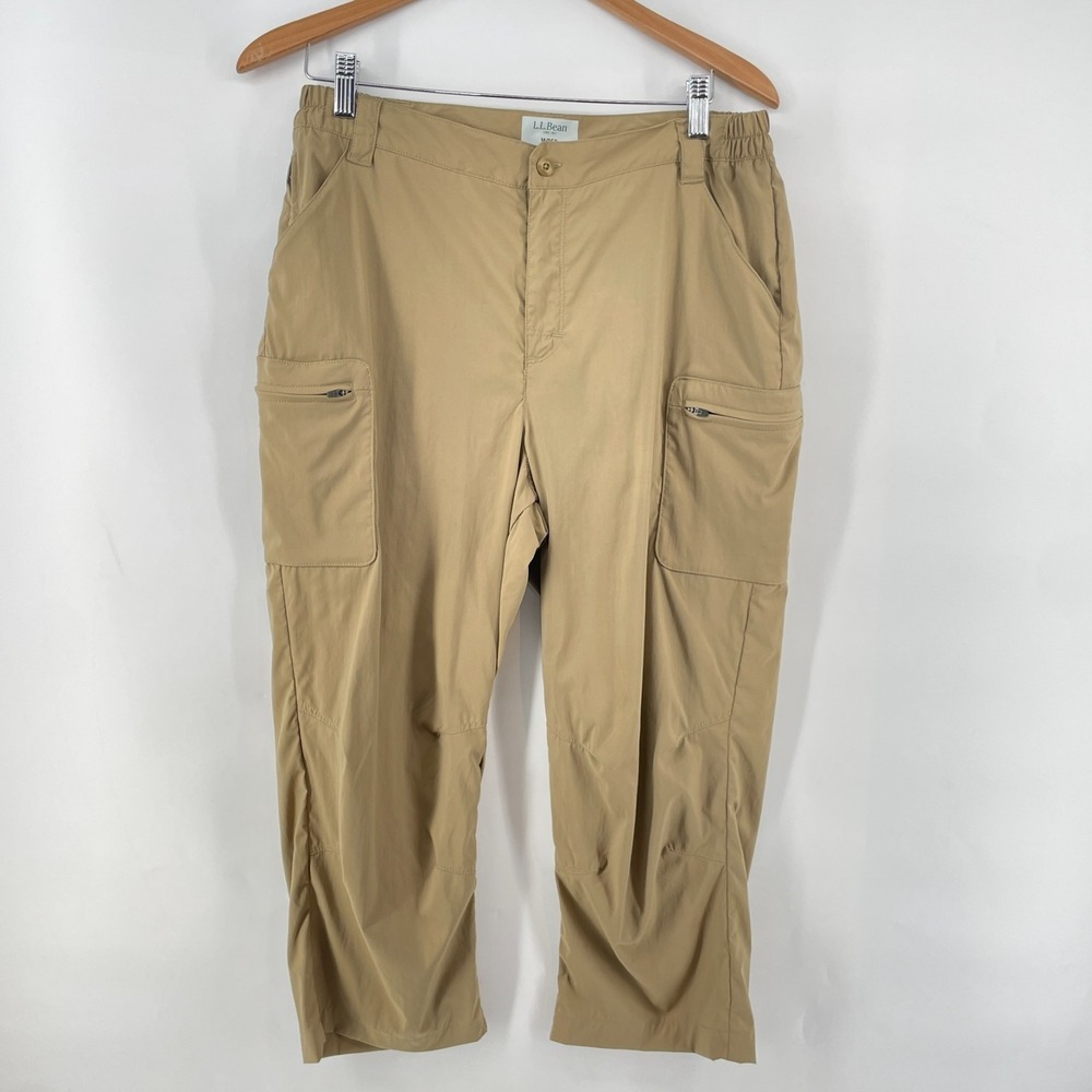 L.L.Bean Womens Pants Hiking Capri Med/Reg Beige 293429 Cargo Pockets